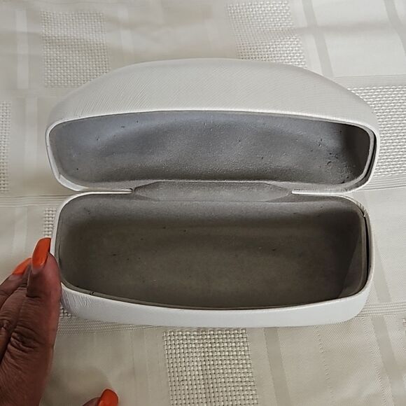 Michael Kors Women's Sunglasses Case White - Picture 3 of 16